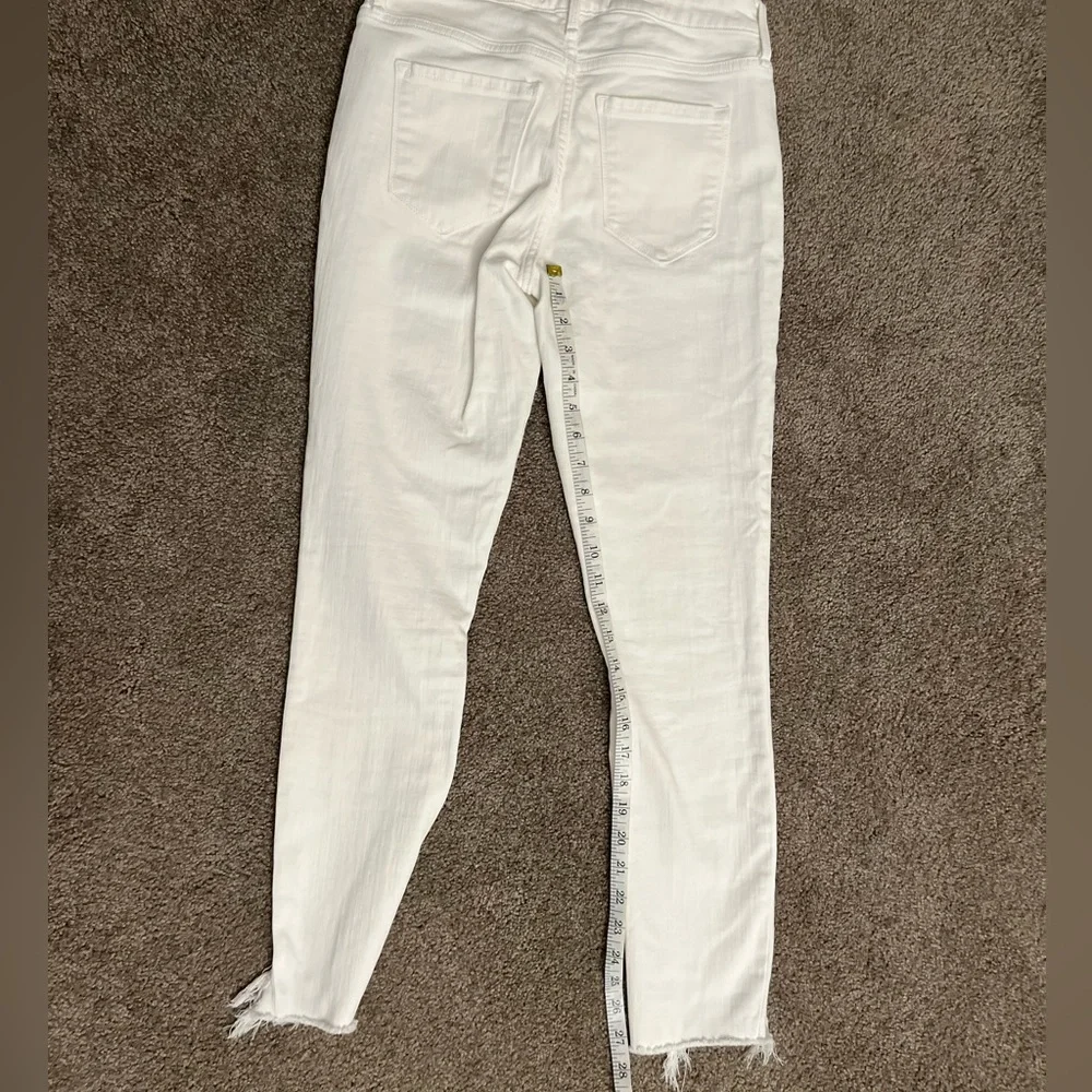 Abercrombie & Fitch mid- rise super skinny 4/27 - Picture 2 of 11